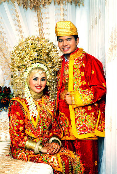 Traditional Wedding Outfits From Different Countries Of The World
