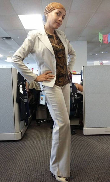 Employee Cleverly Trolls Her Boss Who Is Never Happy About The Way She’s Dressed For Work