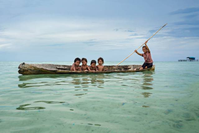 Floating Villages Of ‘Sea Gypsies’ On The Most Remote Islands Of Malaysia