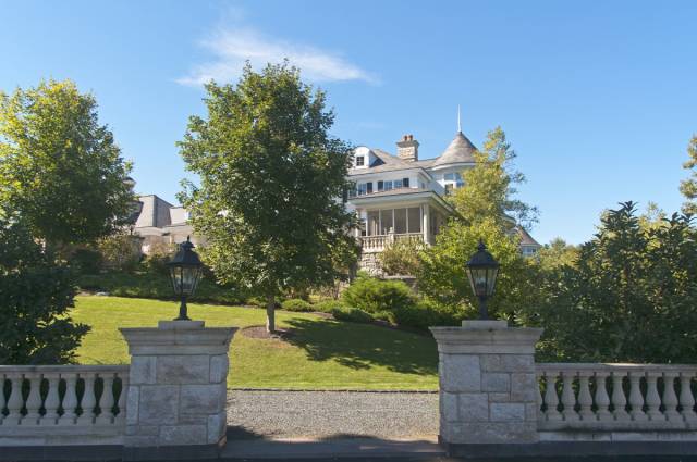 If You Have Some $26 Million You Can Buy This Gorgeous New Hampshire Property