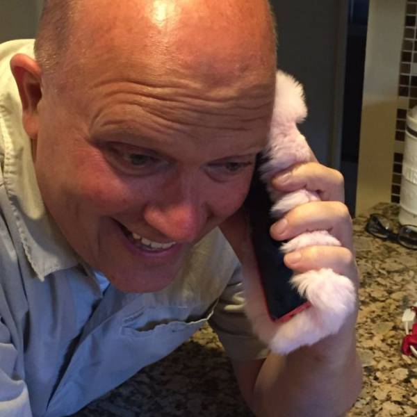 Girl Didn’t Think It Through When She Gave Her Dad This Silly iPhone Case