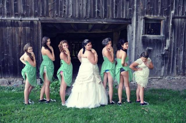 When Groomsmen And Bridesmaids Took Wedding Photos To A Whole New Level