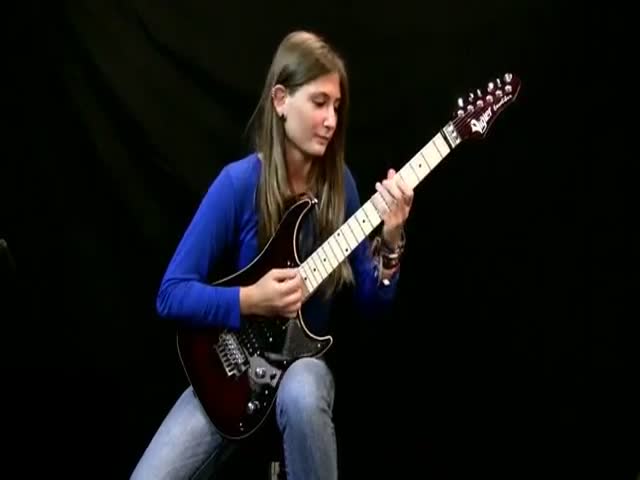 Girl Performs An Amazing Electric Guitar Version Of Beethoven’s Moonlight Sonata