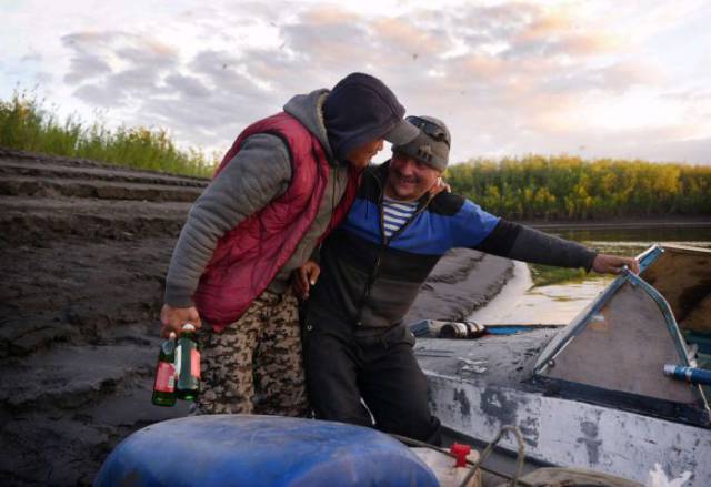 New Kind Of Gold Rush In Russia That Made Some Of The Poorest People Millionaires