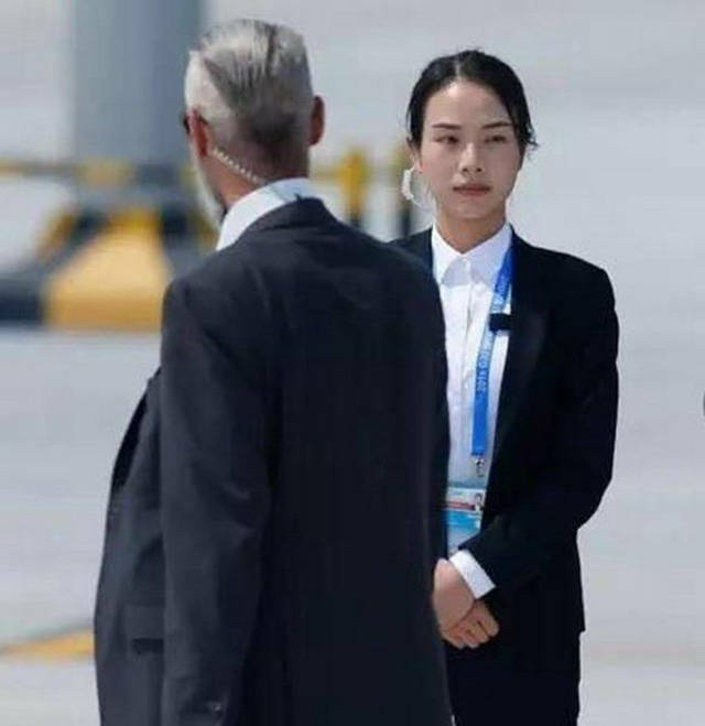 This Female Bodyguard At Chinas G20 Summit Must Be The Prettiest Out There