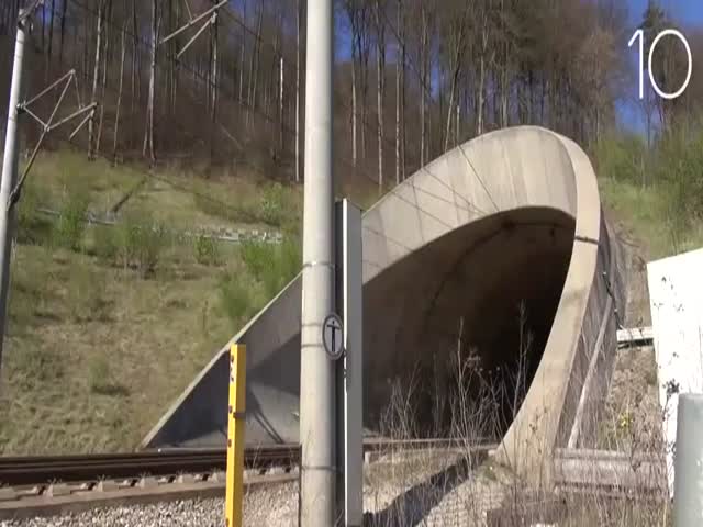 It’s Fascinating To Hear When A High Speed Train Enters And Leaves A Tunnel