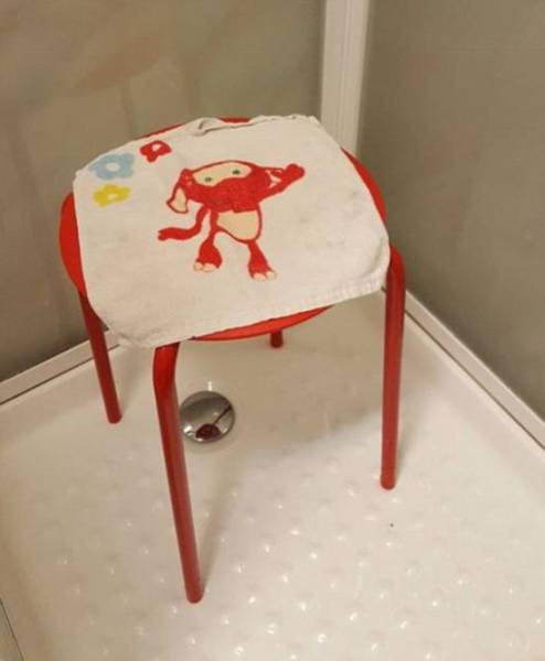 A Norwegian Guy Had An Unfortunate Experience With An IKEA Stool In The Shower