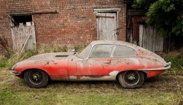 Neglected 1964 Jaguar Was Found In An Old Crumbling Garage