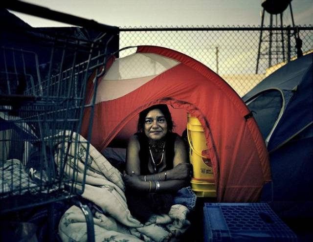 Photographs That Capture The Reality Of Millions Of Americans Living In Extreme Poverty