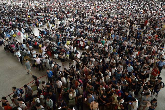 Stunning Photos That Show How Incredibly Crowded China Is