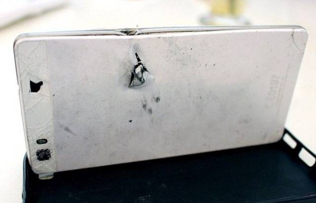 A Smartphone Saved A Man Struck By A Bullet