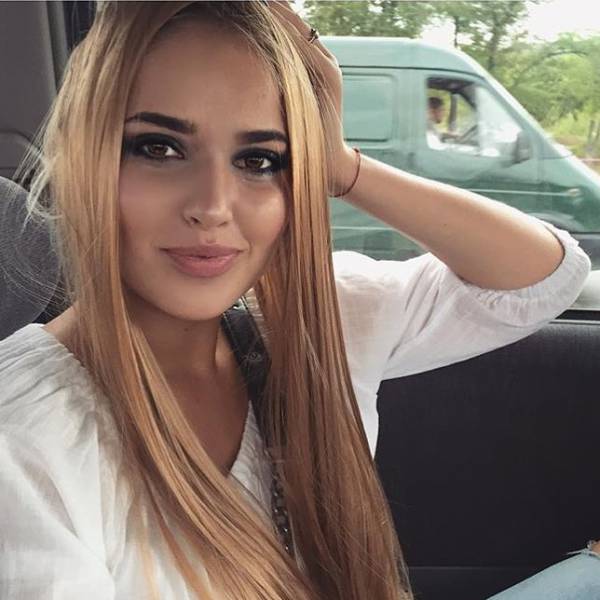 最も美しいロシアの女の子の写真 ブログの脳