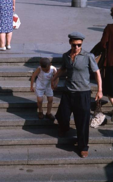 Street Photos Of Random Soviet People From Back Then