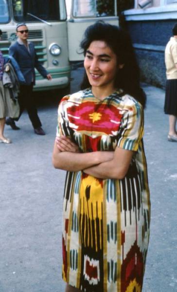 Street Photos Of Random Soviet People From Back Then