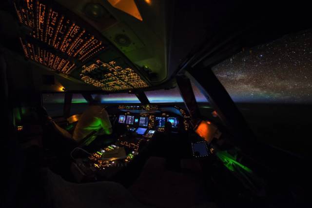 Stunning Photos Taken From An Airplane Cockpit