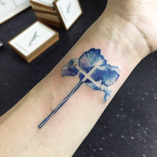 Lovely And Delicate Minimalist Tattoos By A Korean Artist