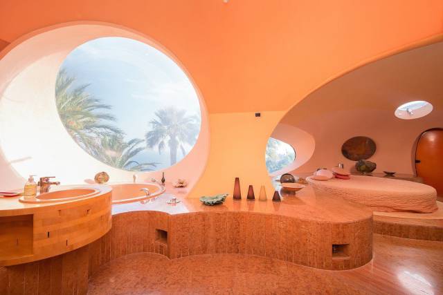The Bubble House: The Most Expensive House In Europe