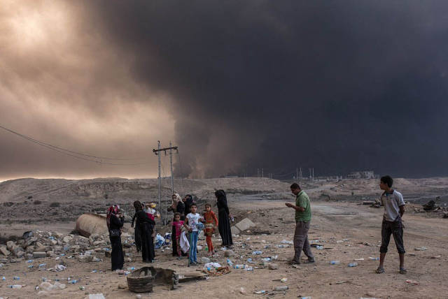 Striking Photos Showing What War Against ISIS On The Mosul’s Frontline Looks Like