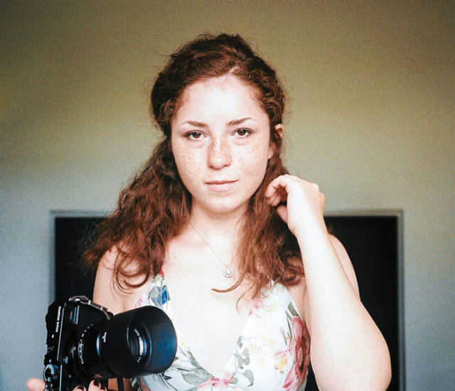 Photographer Take On A $1 Camera Challenge To Test Herself