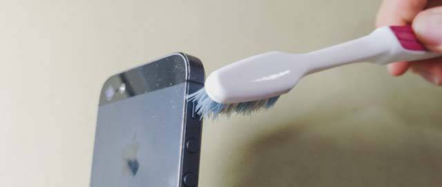 Simple Life Hacks How To Keep Your Gadgets And Devices Clean