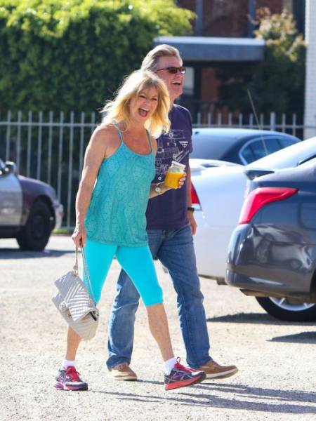Goldie Hawn And Kurt Russell Don’t Care About The Paparazzi