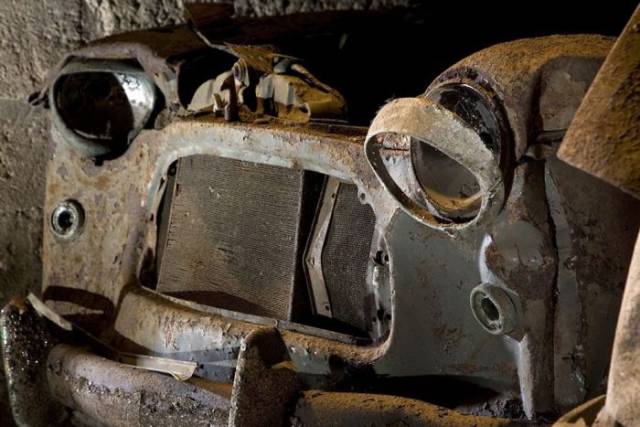 There Are Hundreds Of Old Abandoned Vehicles Buried Under Naples