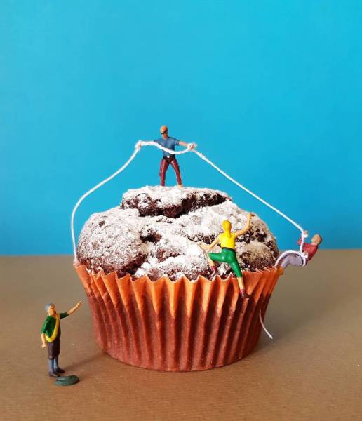 Creative Pastry Chef Combines Little Figurines With Desserts That Makes It Look Like Miniature Worlds