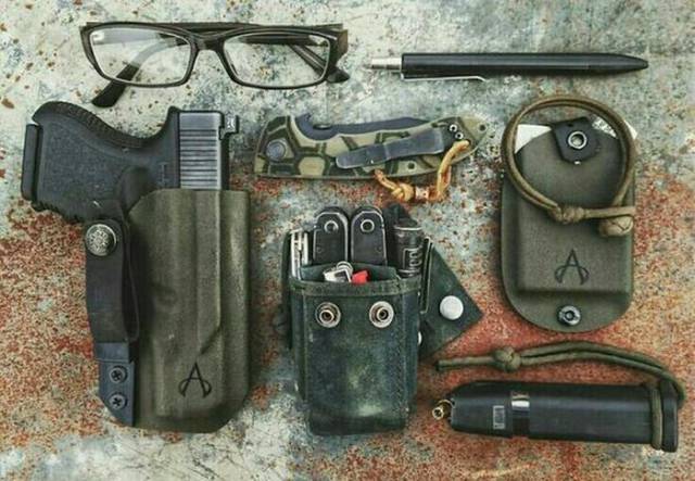 Great Collection Of Weapons And Survival Kits