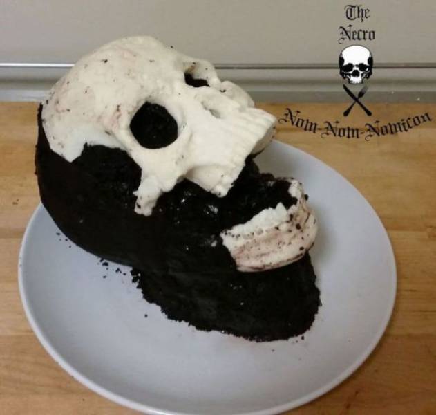The Necro Nom-Nom-Nomicon Is The Coolest And Scariest Cake You’ll Ever See