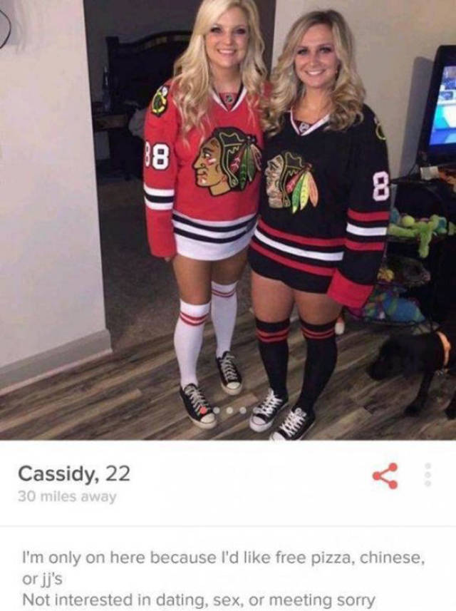 Tinder Users Can’t Help But Amuse Us With Their Honestly Brutal Profiles