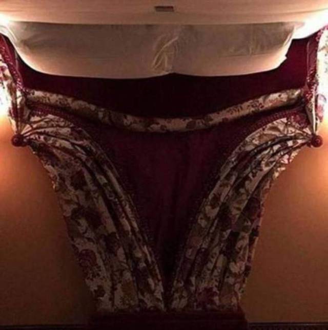 Man Receives A Racy Upskirt Photo From The Store’s Employee After He Bought A Bed There