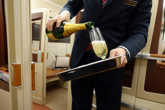 This Guy Was Able To Buy A $16,000 First-Class Airline Ticket For $480