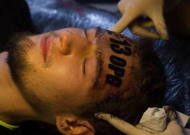 He Did This Stupid Thing To Have Free Tattoos For Life…