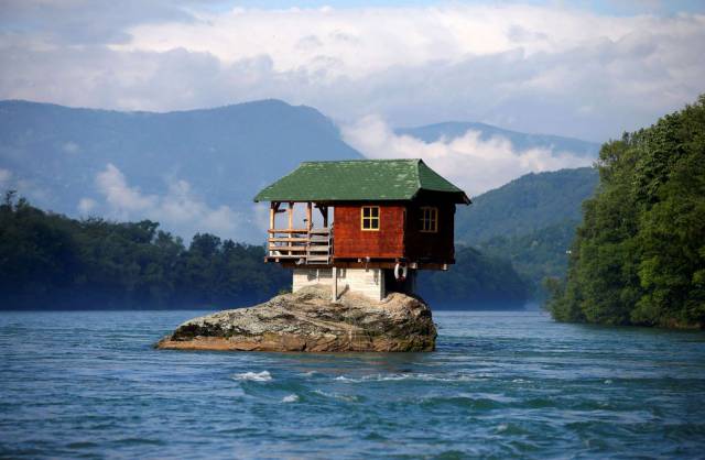 The Most Unusual House Designs Ever All Over The World