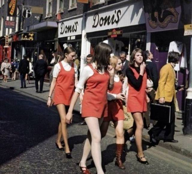 These Photos Show English Fashion To Be Surely Original In 60s