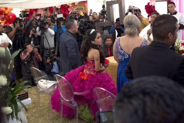 Mexican Girl’s 15th Birthday Turned Into A “Rock Concert”