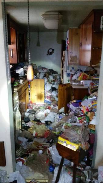 A Hoarder’s Home Gets Unrecognizably Transformed